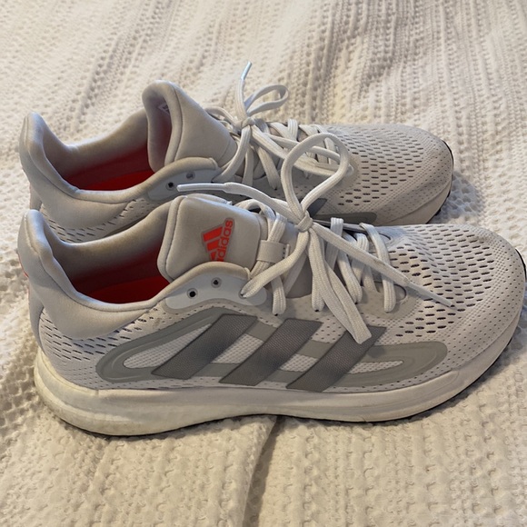 Adidas runners - Picture 3 of 3